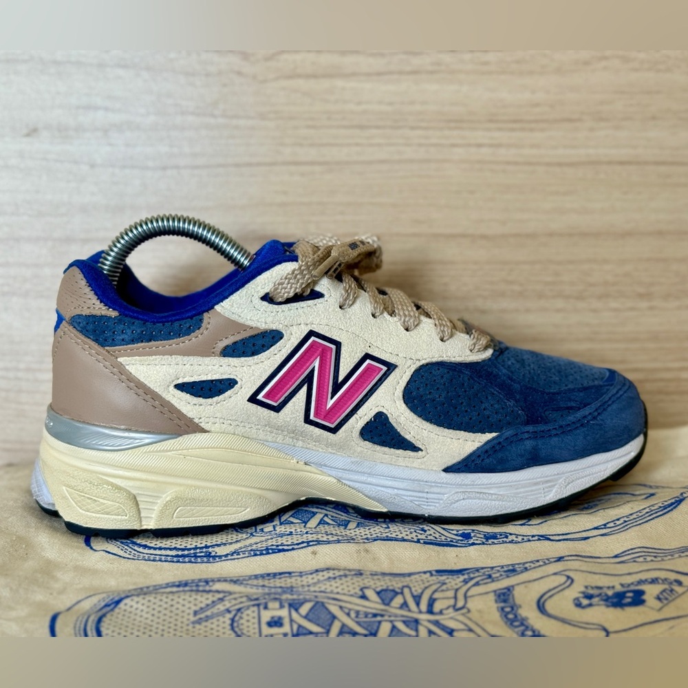 New Balance x Kith 990 v3 - Picture 8 of 10